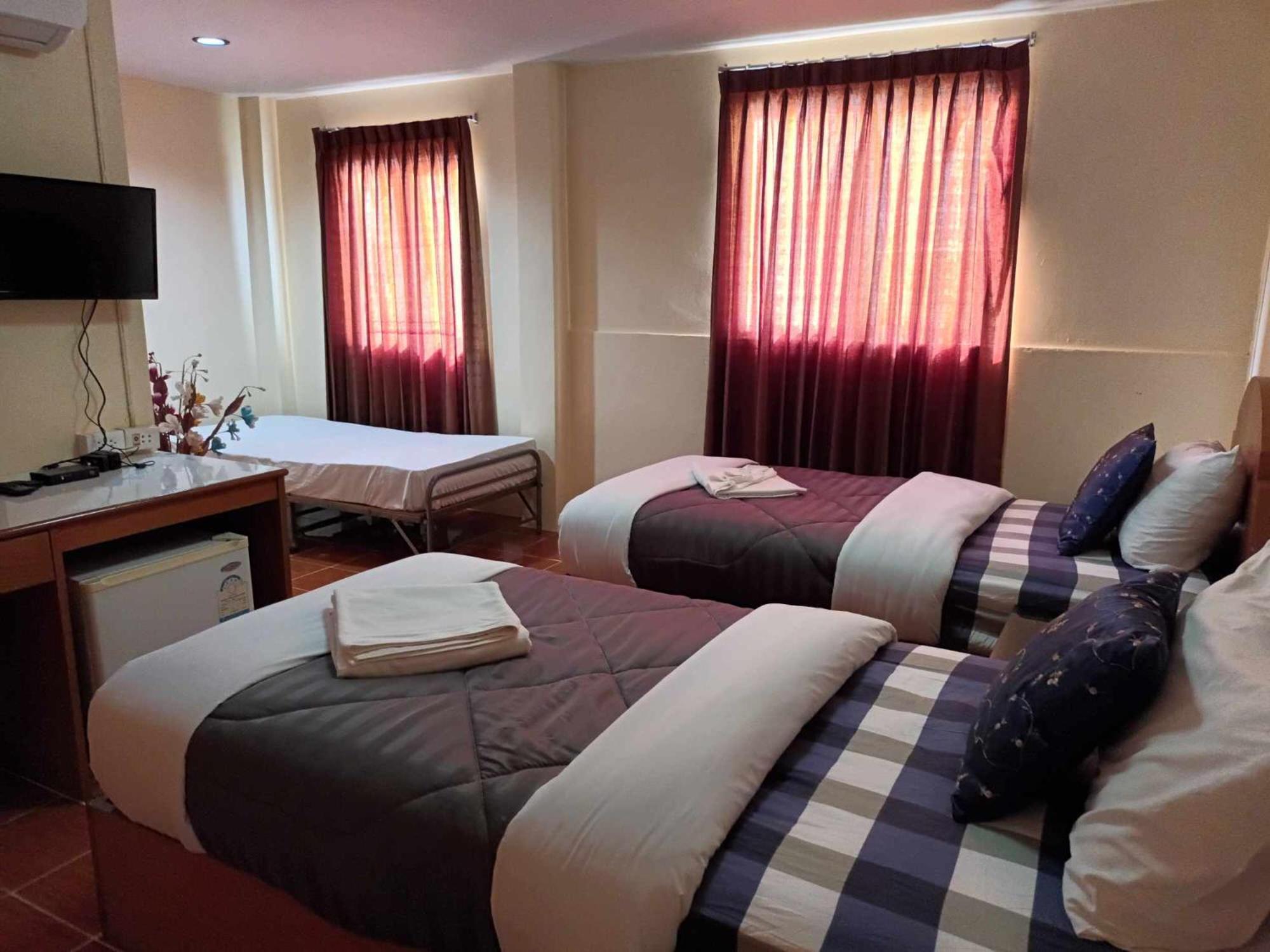 Patong Rose Guest House 50M To Beach מראה חיצוני תמונה
