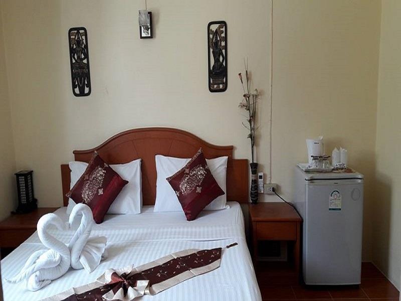 Patong Rose Guest House 50M To Beach מראה חיצוני תמונה
